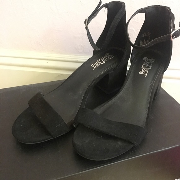 Heeled Sandals - Picture 2 of 3